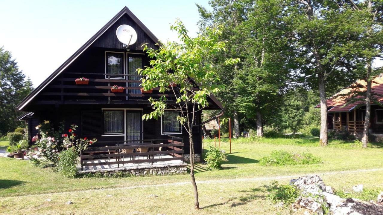 Estavela Holiday home Jezerce Exterior foto