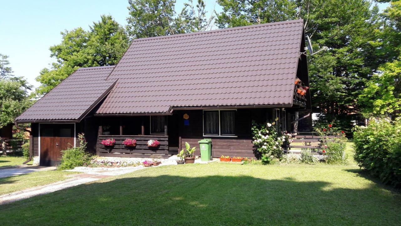 Estavela Holiday home Jezerce Exterior foto